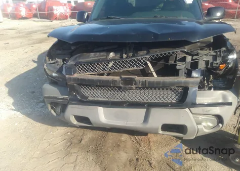 2002 Chevrolet Avalanche 1500 from USA, damaged, VIN 3GNEC13T32G177219